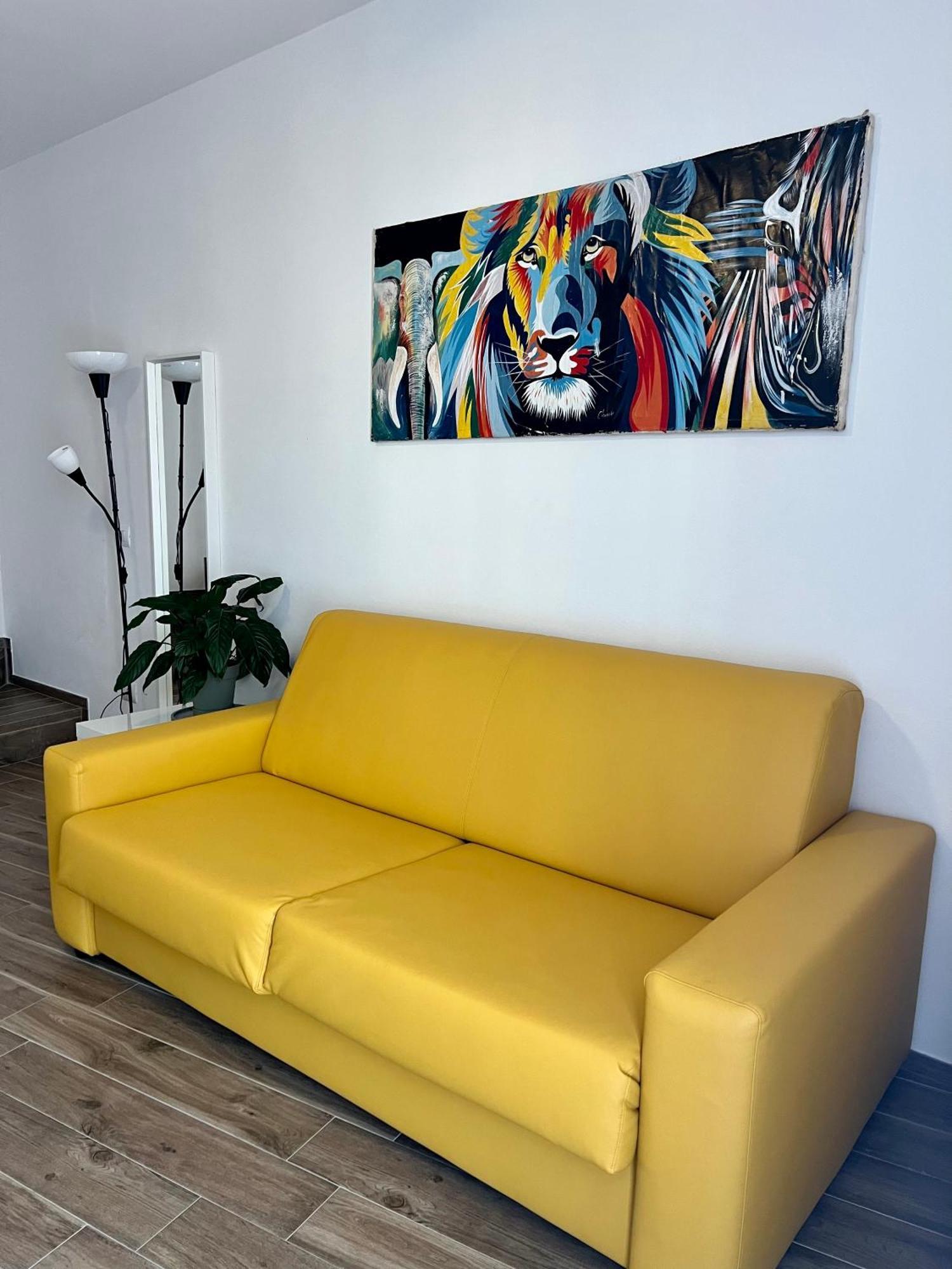 Platinum Apartment *